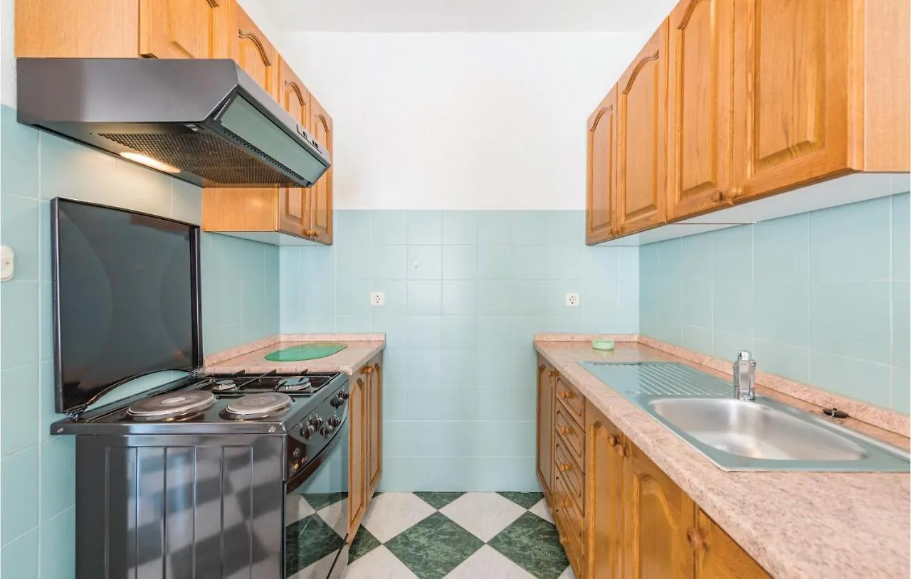 Gorgeous Apartment In Rabac With Kitchen 0*,