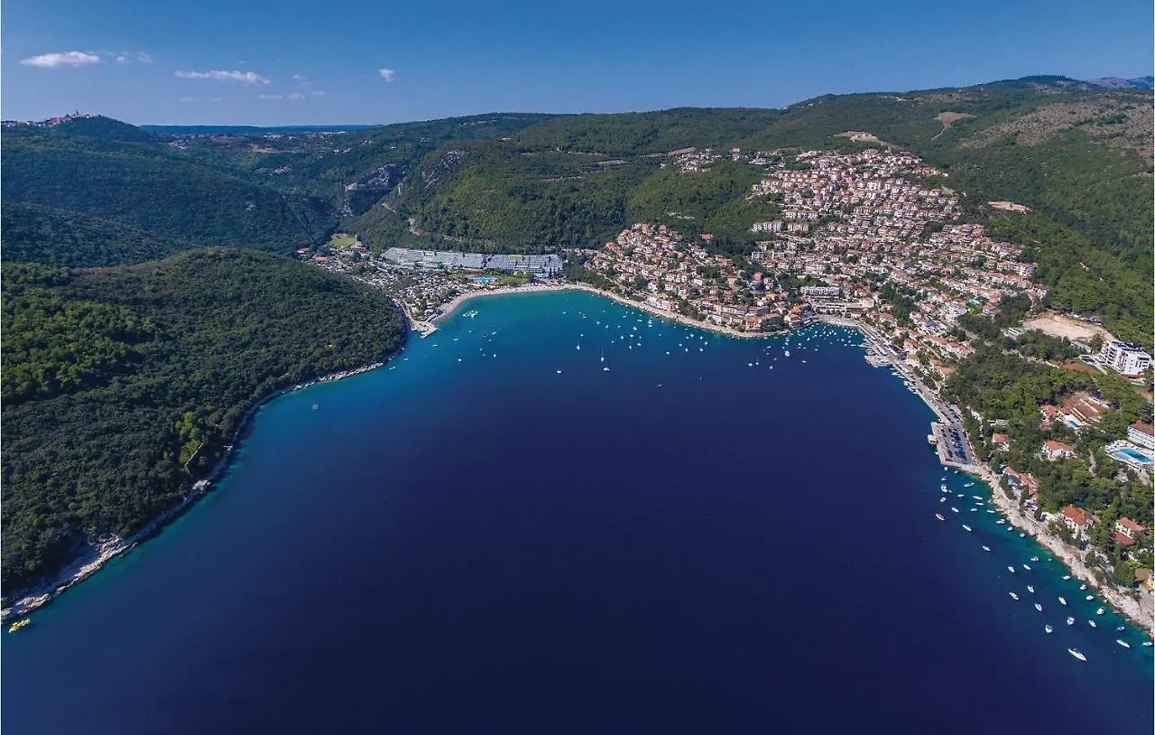 Gorgeous Apartment In Rabac With Kitchen 0*,